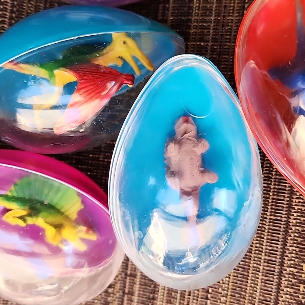 Bakers dozen of dinosaur filled easter eggs plus bonus 3 to fill on your own - Picture 2 of 4